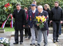 5577486-liberec-h-obitov-den-v-ile-zn-zch-veter-in-pomn-sk-pieta_galerie-980.jpeg